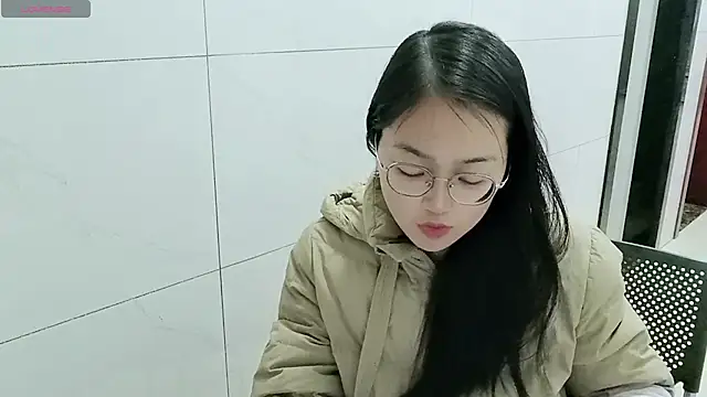 luoxuwen online show from 17, 2, 2025
