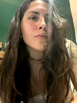 Snapshot of isadelasestrellas chatting on 23, 9, 2025 isadelasestrellas online show from 23, 9, 2025