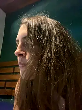 isadelasestrellas online show from 3, 12, 2025