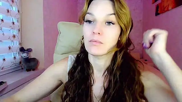 Snapshot of impossibleluna chatting on 3, 11, 2025 impossibleluna online show from 3, 11, 2025