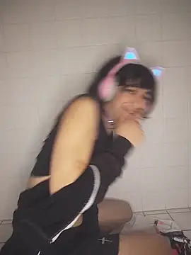 egirl711 online show from 5, 12, 2025