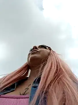 madelaine- online show from 19, 2, 2025