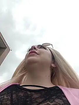 madelaine- online show from 12, 4, 2026