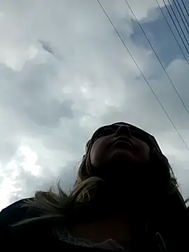 madelaine- online show from 19, 11, 2025