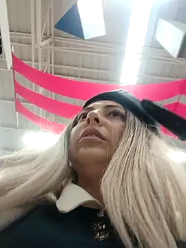 madelaine- online show from 11, 10, 2025