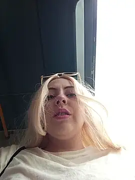 madelaine- online show from 18, 4, 2026