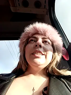 madelaine- online show from 13, 12, 2025