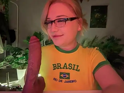 DaisyBooom online show from 5, 2, 2026