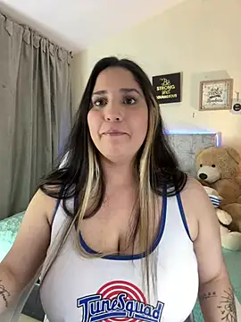 Snapshot of valentina_jonnes1 chatting on 12, 12, 2024 valentina jonnes1 online show from 12, 12, 2024