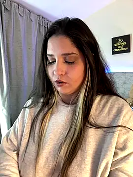 Snapshot of valentina_jonnes1 chatting on 4, 12, 2024 valentina jonnes1 online show from 4, 12, 2024