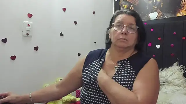 Evaaross 2345 online show from 15, 4, 2026