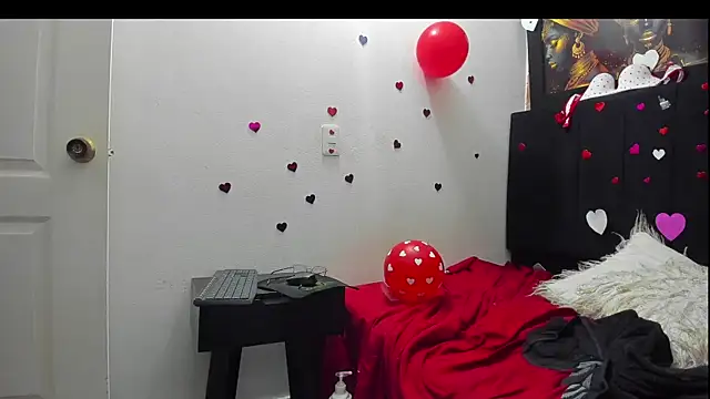 Evaaross 2345 online show from 13, 2, 2026