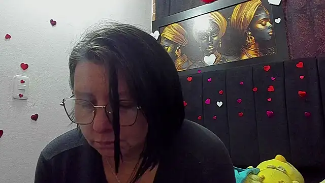 Evaaross 2345 online show from 12, 6, 2026