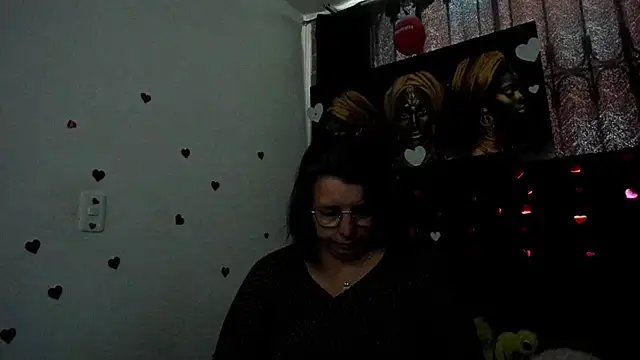 Evaaross 2345 online show from 24, 6, 2026