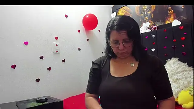 Evaaross 2345 online show from 15, 2, 2026