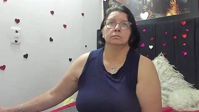 Evaaross 2345 online show from 5, 4, 2026