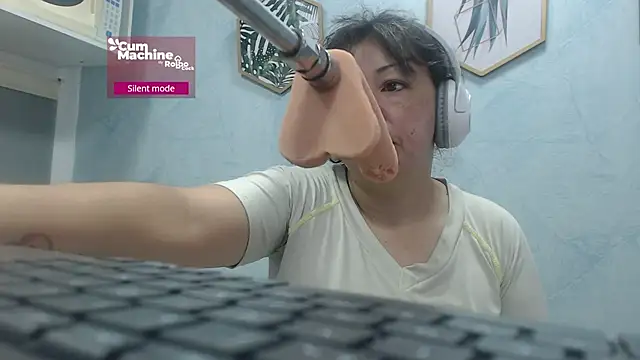 Drool Sucker online show from 17, 4, 2026