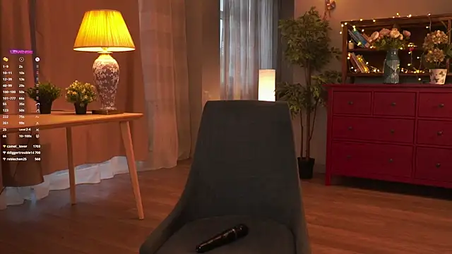 AudreyBarren online show from 20, 2, 2025