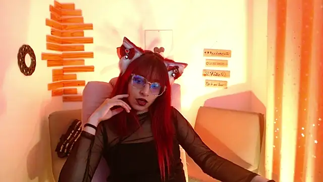 Snapshot of RedMeloddy chatting on 25, 5, 2026 RedMeloddy online show from 25, 5, 2026