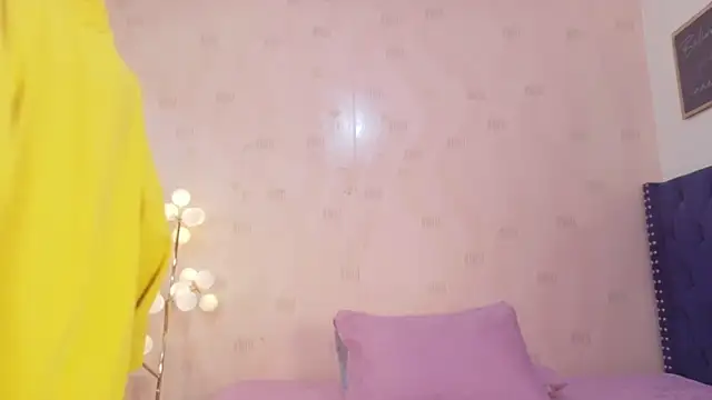 littleebonymommy online show from 22, 4, 2026