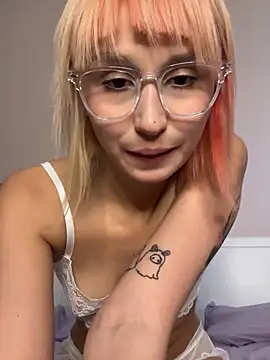 Snapshot of bigbabykiki chatting on 16, 3, 2025 bigbabykiki online show from 16, 3, 2025