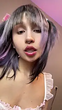 bigbabykiki online show from 10, 4, 2026