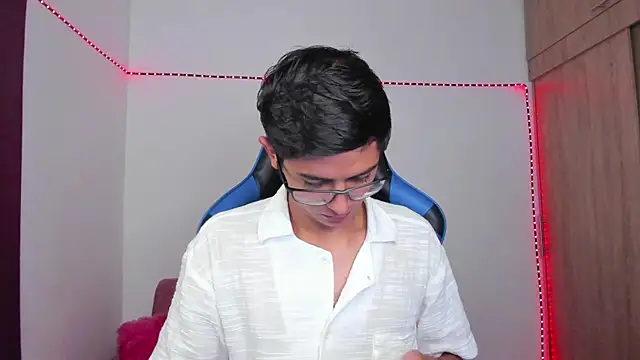 Snapshot of Ethan_Sai___ chatting on 9, 12, 2024 Ethan Sai online show from 9, 12, 2024