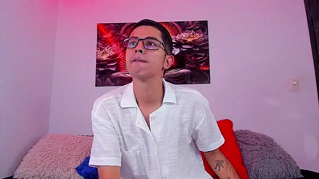 Snapshot of Ethan_Sai___ chatting on 28, 10, 2025 Ethan Sai online show from 28, 10, 2025