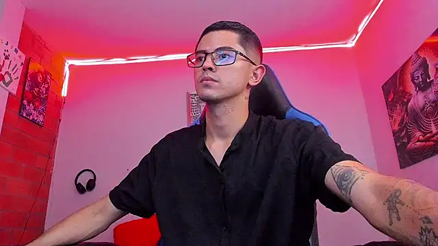 Snapshot of Ethan_Sai___ chatting on 16, 10, 2025 Ethan Sai online show from 16, 10, 2025