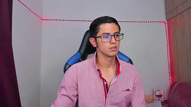 Snapshot of Ethan_Sai___ chatting on 4, 12, 2024 Ethan Sai online show from 4, 12, 2024