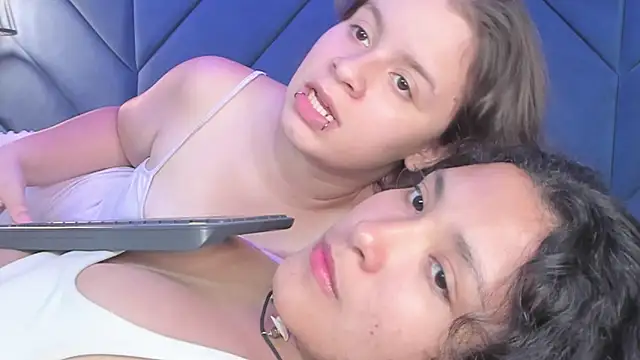 ivy and molly online show from 8, 10, 2025