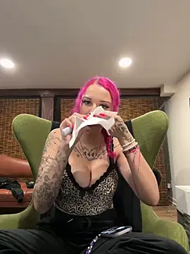 Snapshot of hellokittyy024 chatting on 14, 1, 2025 hellokittyy024 online show from 14, 1, 2025