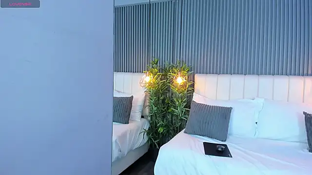 LinaGlam online show from 7, 11, 2025