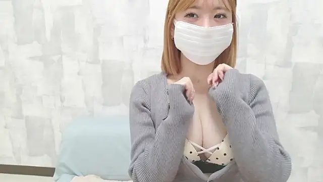 LOVE MOMO LOVE online show from 18, 1, 2026