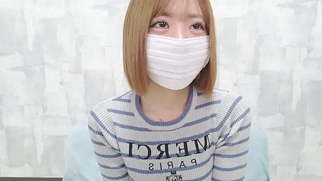 Snapshot of LOVE_MOMO_LOVE chatting on 5, 4, 2026 LOVE MOMO LOVE online show from 5, 4, 2026