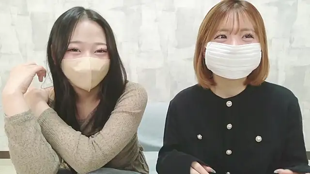 Snapshot of LOVE_MOMO_LOVE chatting on 20, 5, 2026 LOVE MOMO LOVE online show from 20, 5, 2026