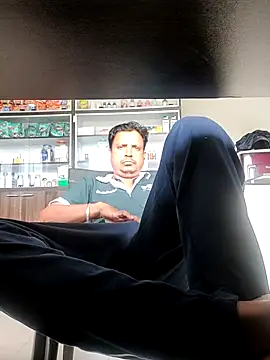 Snapshot of Raj1043 chatting on 30, 10, 2025 Raj1043 online show from 30, 10, 2025