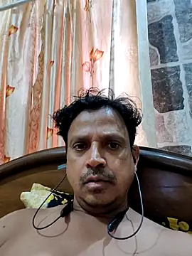 Snapshot of Raj1043 chatting on 27, 10, 2025 Raj1043 online show from 27, 10, 2025