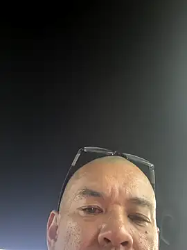 Snapshot of EatMyCake831 chatting on 12, 11, 2025 EatMyCake831 online show from 12, 11, 2025