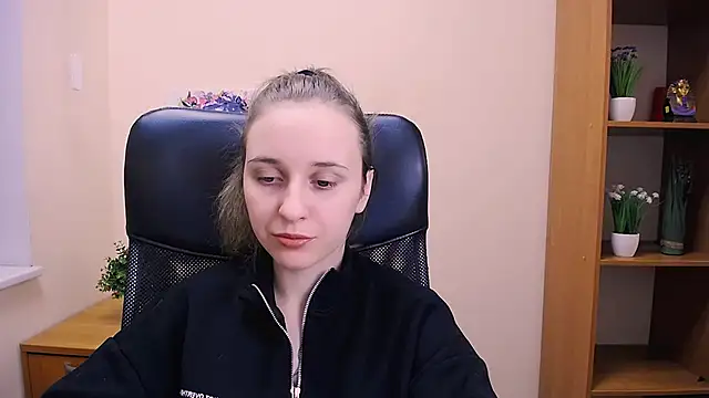 Snapshot of _Nicole_new chatting on 24, 1, 2025  Nicole new online show from 24, 1, 2025