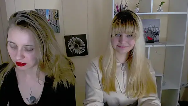 Snapshot of _Nicole_new chatting on 13, 3, 2025  Nicole new online show from 13, 3, 2025