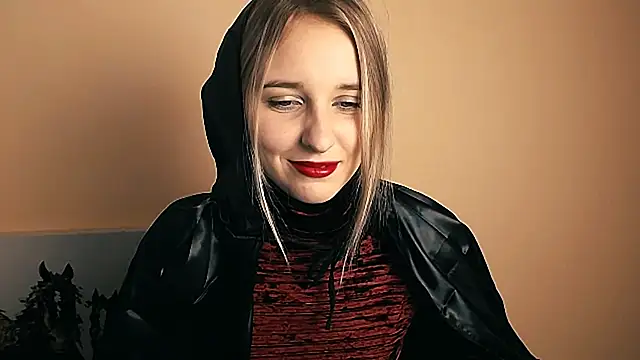  Nicole new online show from 31, 10, 2025