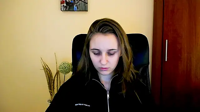 Snapshot of _Nicole_new chatting on 6, 1, 2025  Nicole new online show from 6, 1, 2025