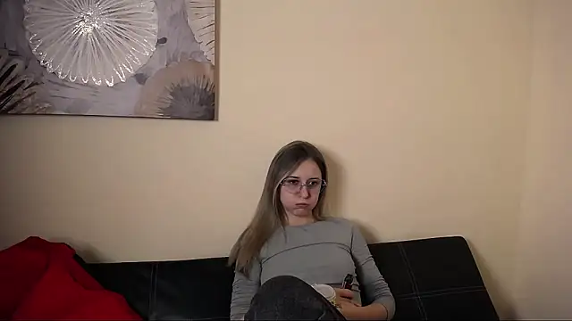  Nicole new online show from 4, 3, 2026