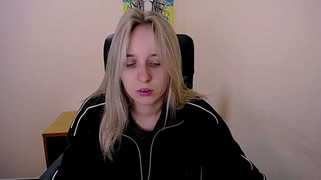 Snapshot of _Nicole_new chatting on 25, 9, 2025  Nicole new online show from 25, 9, 2025