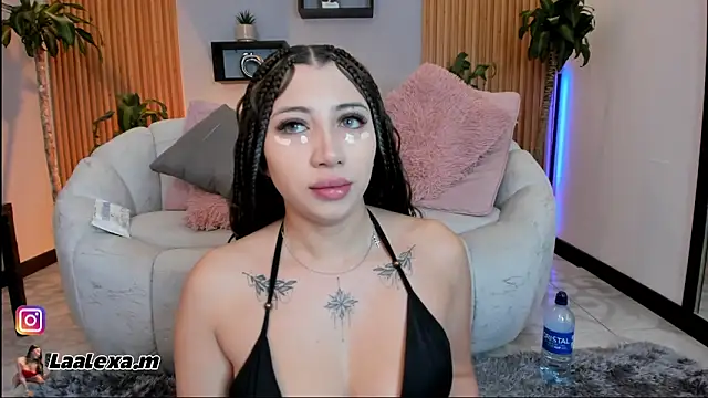 Snapshot of Aixaa_charles chatting on 16, 10, 2025 Aixaa charles online show from 16, 10, 2025