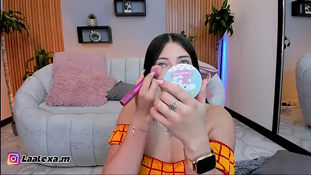 Snapshot of Aixaa_charles chatting on 11, 10, 2025 Aixaa charles online show from 11, 10, 2025