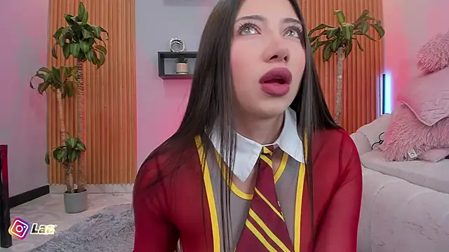 Snapshot of Aixaa_charles chatting on 6, 11, 2025 Aixaa charles online show from 6, 11, 2025