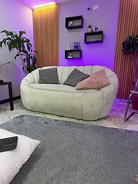 Aixaa charles online show from 30, 3, 2026