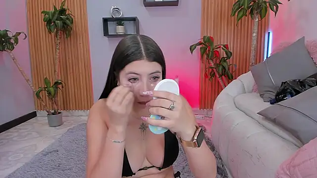 Snapshot of Aixaa_charles chatting on 21, 11, 2025 Aixaa charles online show from 21, 11, 2025